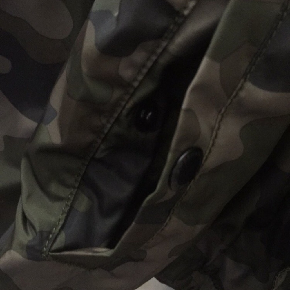 Camo Windbreaker - Picture 4 of 5